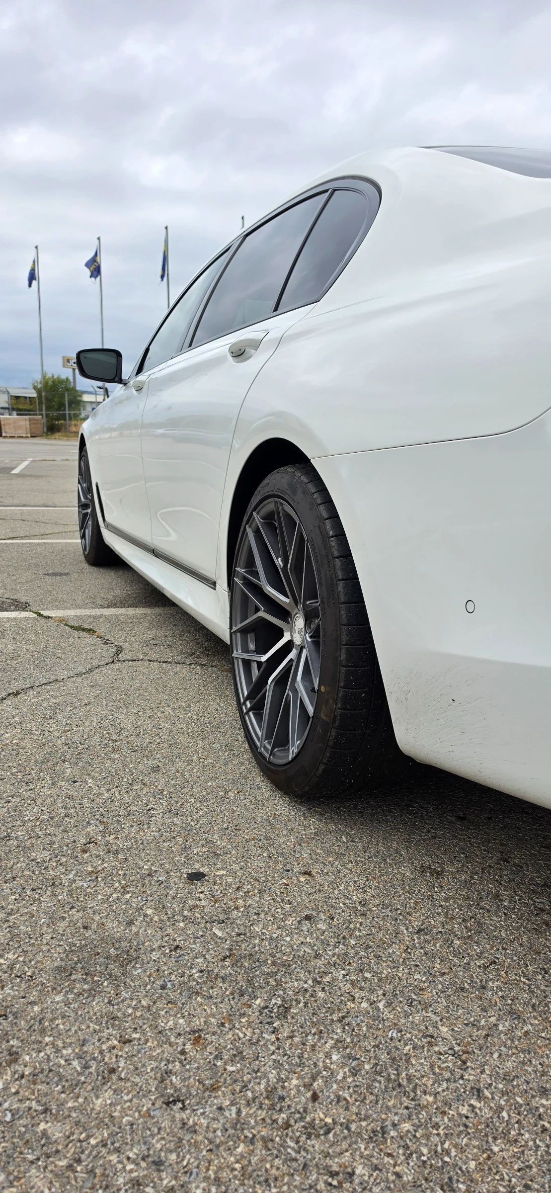 BMW 750 750 Li Xdrive , снимка 5 - Автомобили и джипове - 56464005