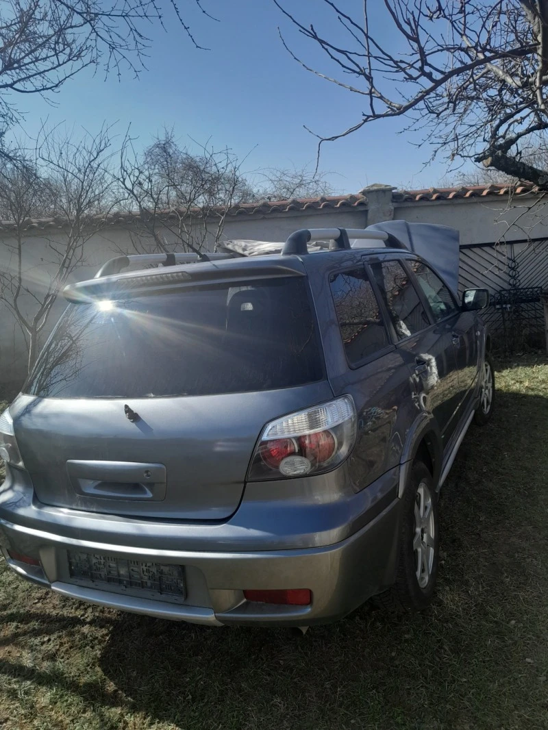 Mitsubishi Outlander, снимка 12 - Автомобили и джипове - 48048637