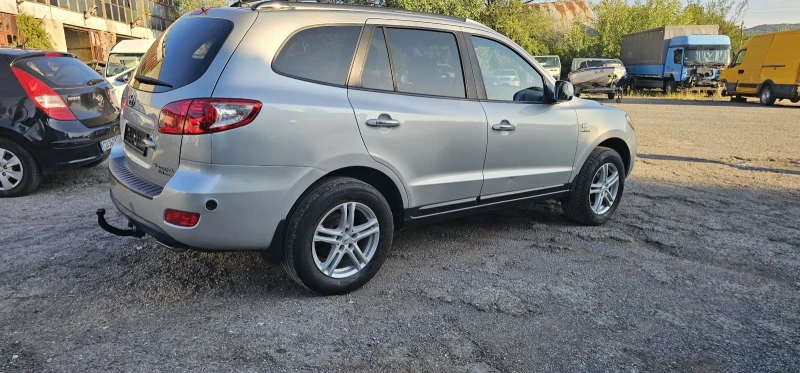 Hyundai Santa fe 2.7 4Х4 БЕНЗИН ГАЗ 7 МЕСТЕН ГЕРМАНИЯ , снимка 4 - Автомобили и джипове - 51472168