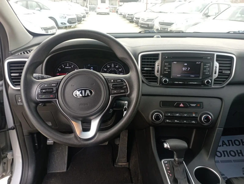 Kia Sportage, снимка 11 - Автомобили и джипове - 52646543