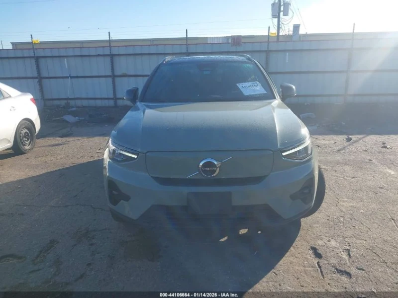 Volvo XC40 Recharge Pure Electric Twin Plus, снимка 12 - Автомобили и джипове - 53502138