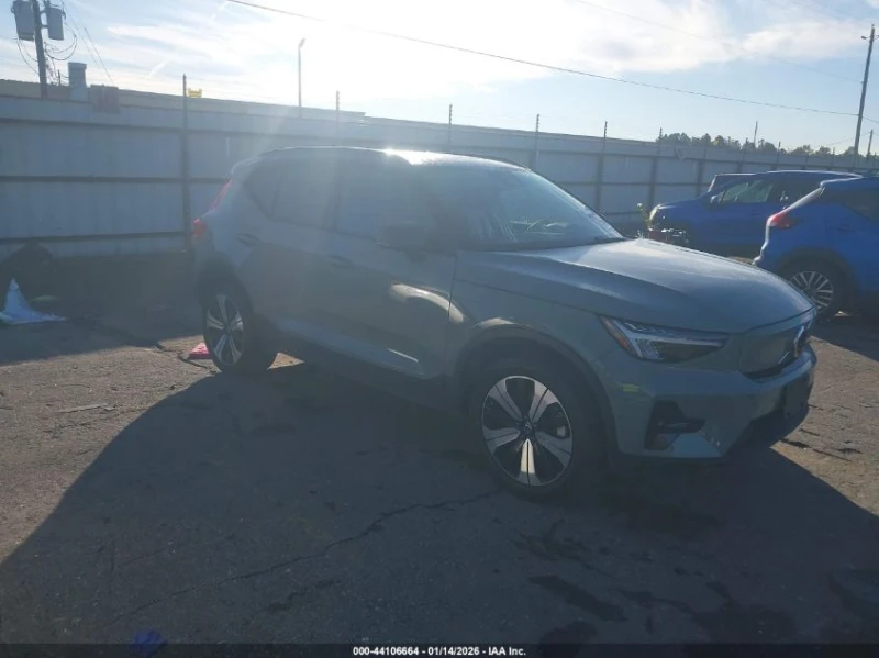 Volvo XC40 Recharge Pure Electric Twin Plus