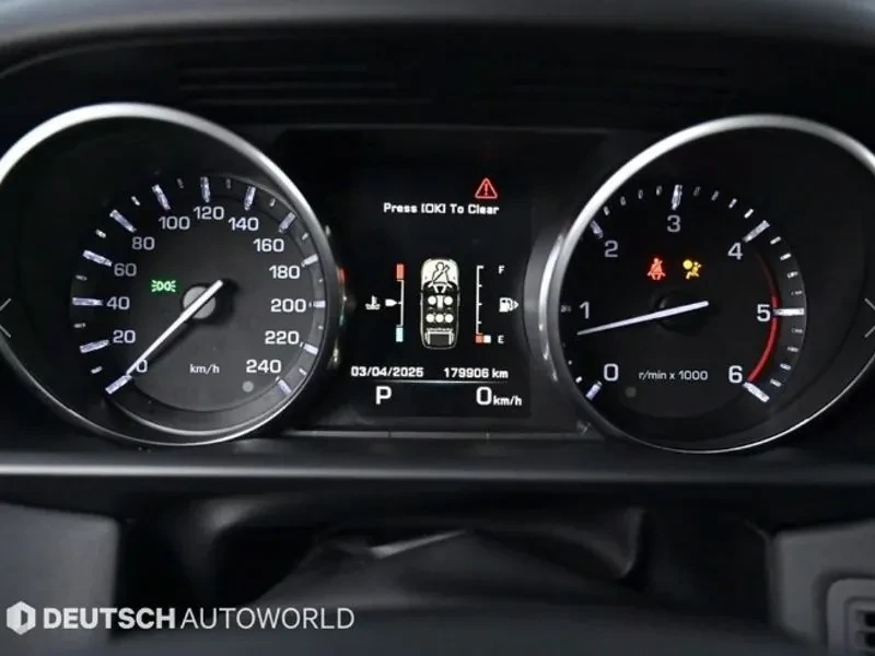 Land Rover Range Rover Sport 3.0D, снимка 9 - Автомобили и джипове - 54500531
