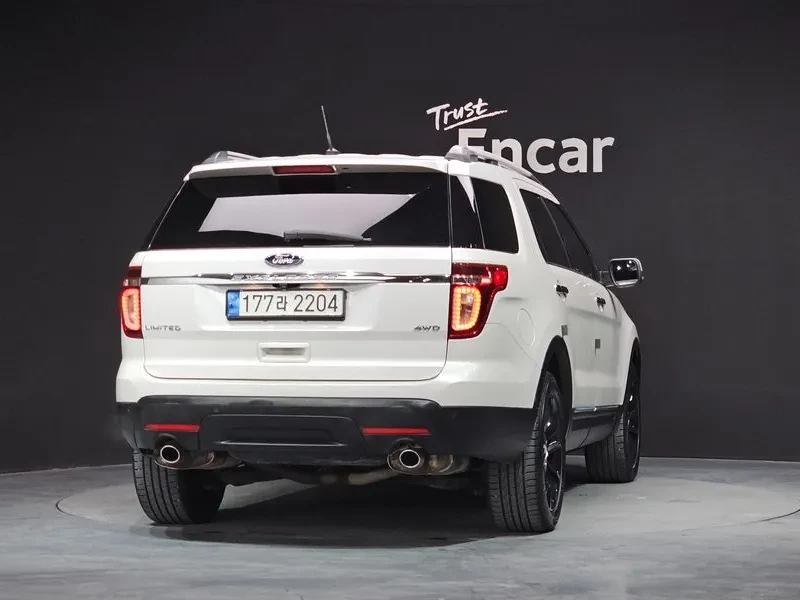Ford Explorer 3.5 AWD - САМО 30% АВАНС, снимка 12 - Автомобили и джипове - 56368579