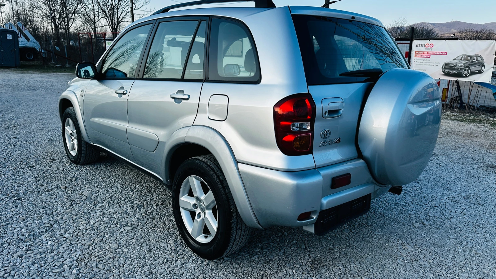 Toyota Rav4 2.0d4d🇮🇹 face lift, снимка 5 - Автомобили и джипове - 53818505