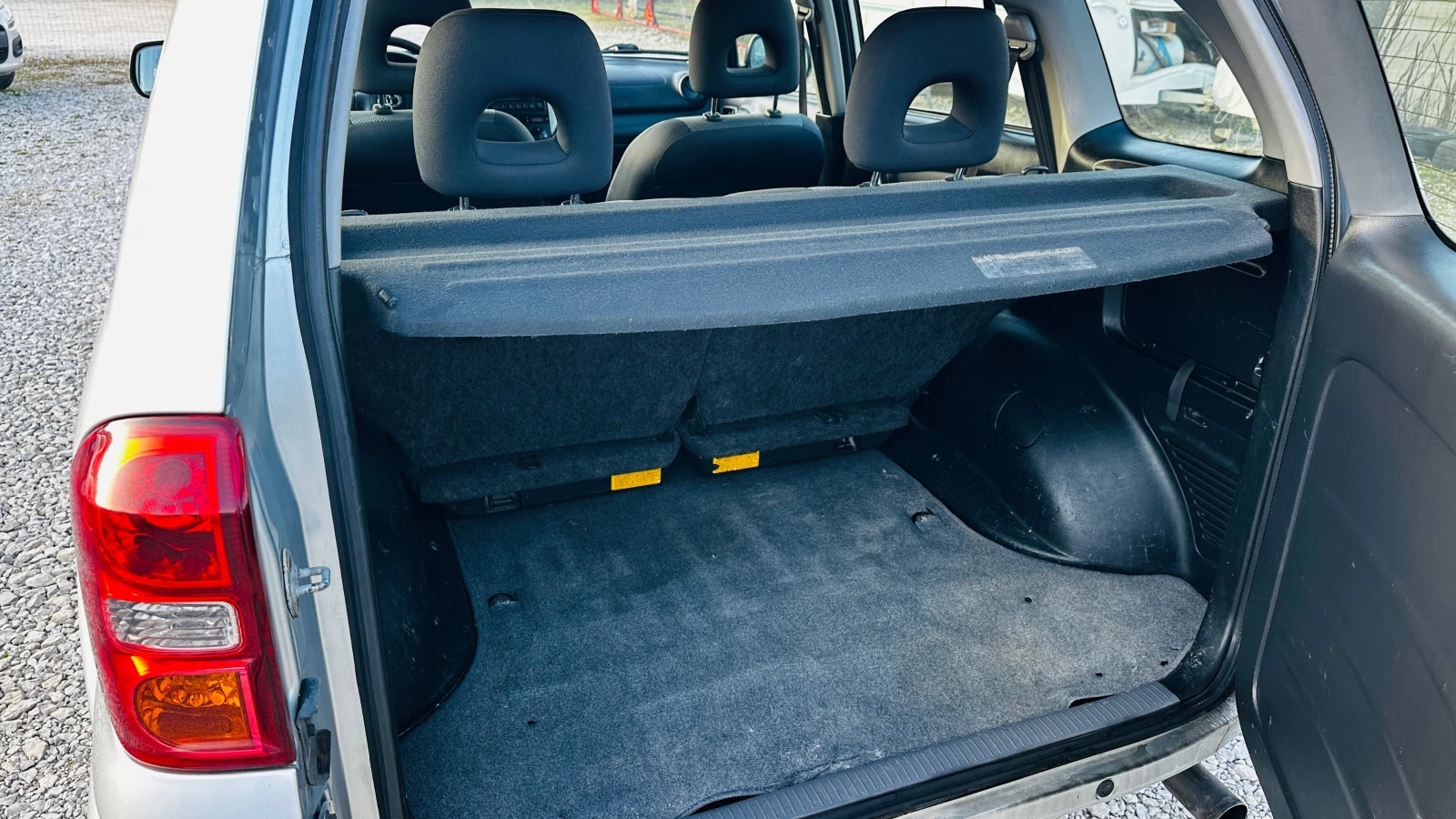 Toyota Rav4 2.0d4d🇮🇹 face lift, снимка 12 - Автомобили и джипове - 53818505