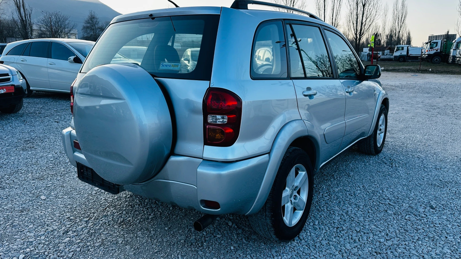 Toyota Rav4 2.0d4d🇮🇹 face lift, снимка 4 - Автомобили и джипове - 53818505