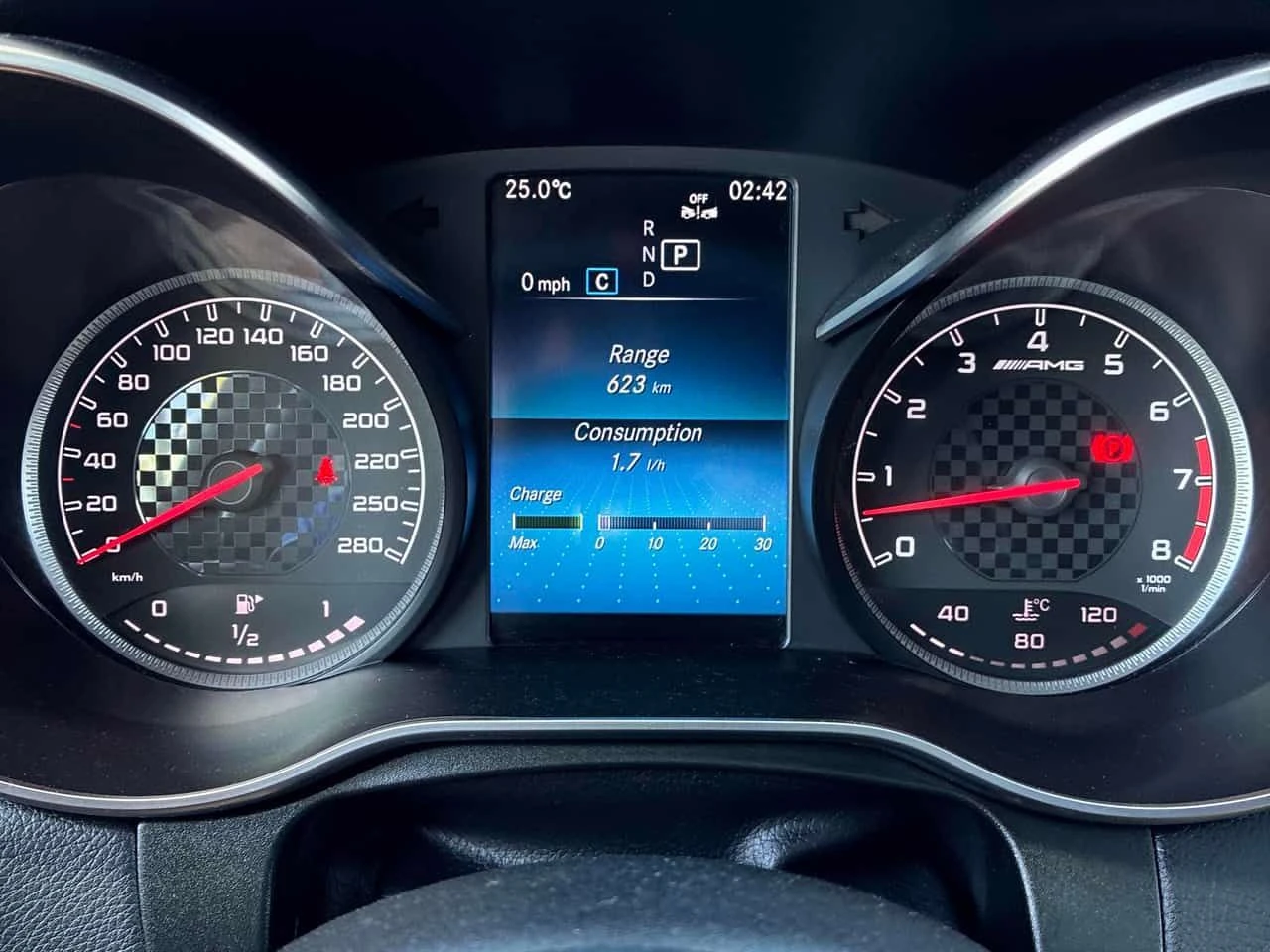 Mercedes-Benz GLC 43 AMG * NIGHT PACKAGE * ПРЕДСТАВИТЕЛСТВО , снимка 8 - Автомобили и джипове - 54743769