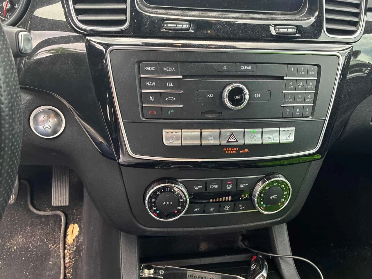 Mercedes-Benz GLE * 350d * CARFAX * БЕЗ ПЪРВОНАЧАЛНА ВНОСКА, снимка 9 - Автомобили и джипове - 54982887