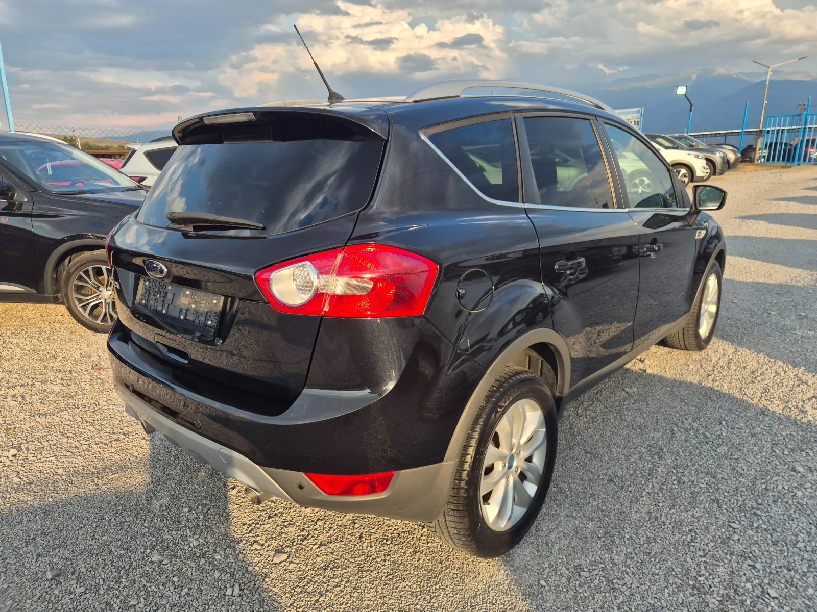 Ford Kuga 2.0 TDCI, снимка 4 - Автомобили и джипове - 55826538