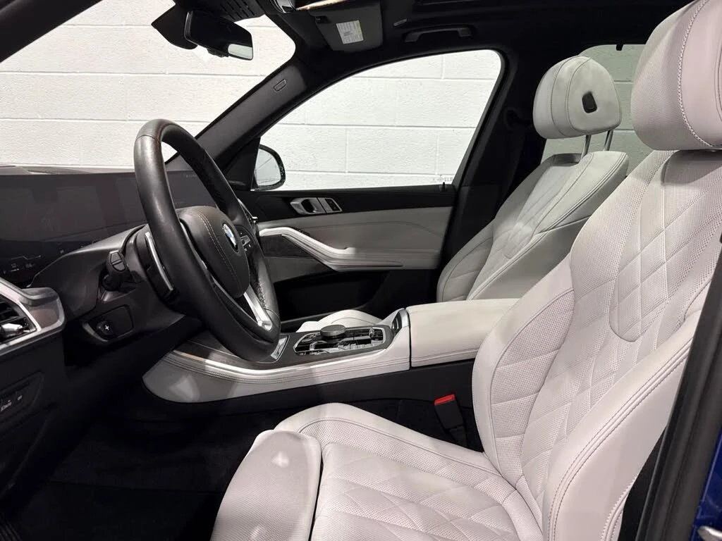 BMW X5 xDrive40i/БЯЛ САЛОН/HK/HUD/ВЪЗДУХ/ОБДУХ/LE MANS/PA, снимка 10 - Автомобили и джипове - 56215188
