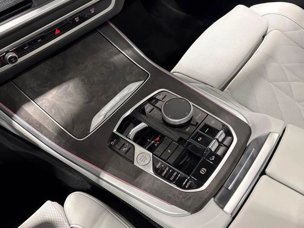 BMW X5 xDrive40i/БЯЛ САЛОН/HK/HUD/ВЪЗДУХ/ОБДУХ/LE MANS/PA, снимка 14 - Автомобили и джипове - 56215188