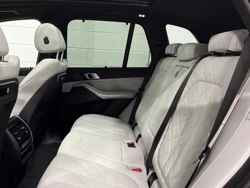 BMW X5 xDrive40i/БЯЛ САЛОН/HK/HUD/ВЪЗДУХ/ОБДУХ/LE MANS/PA, снимка 16 - Автомобили и джипове - 56215188