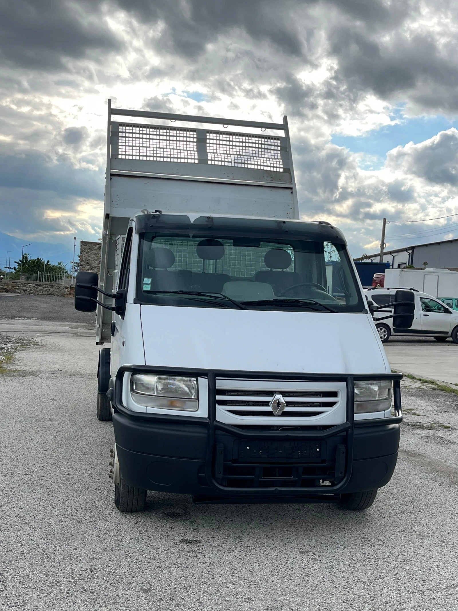 Renault Master 2.8 самосвал 3.5 тона Б категоря  - изображение 4