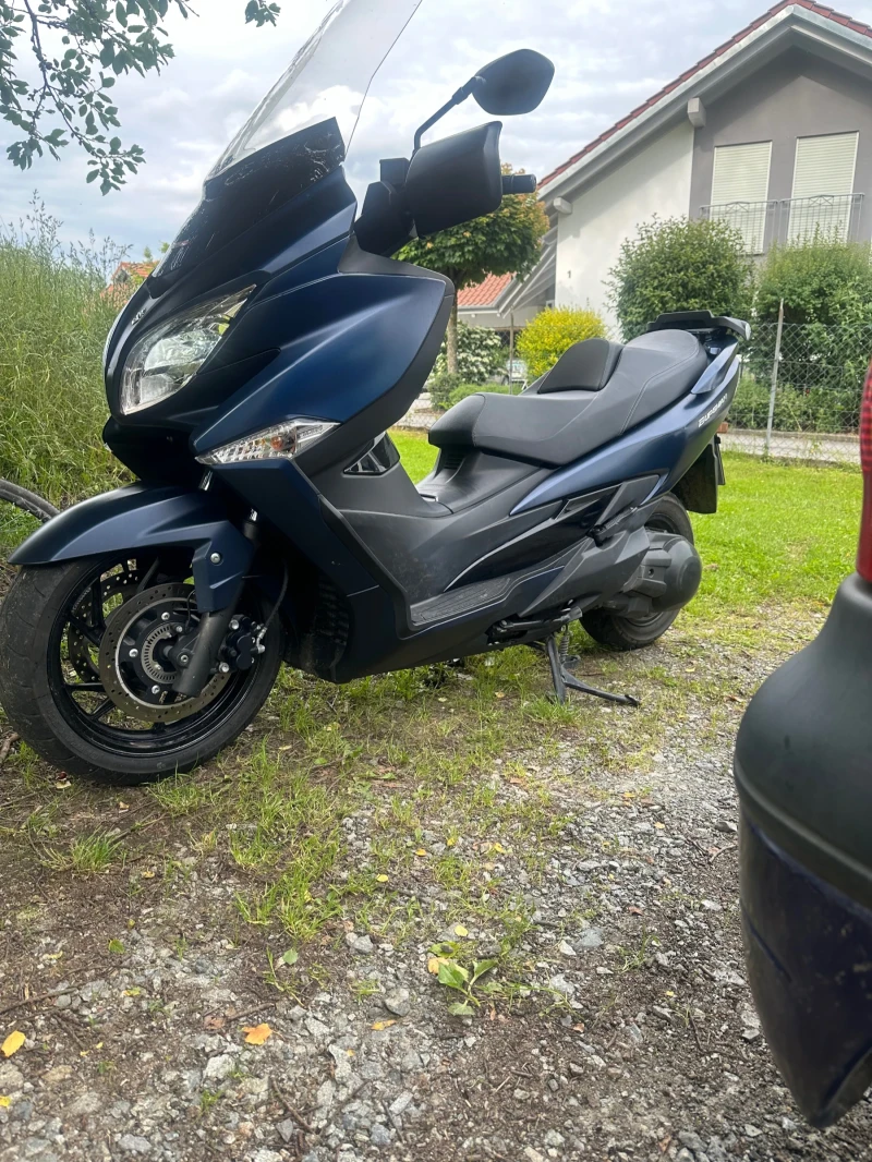 Suzuki Burgman 400 i, снимка 7 - Мотоциклети и мототехника - 53333293