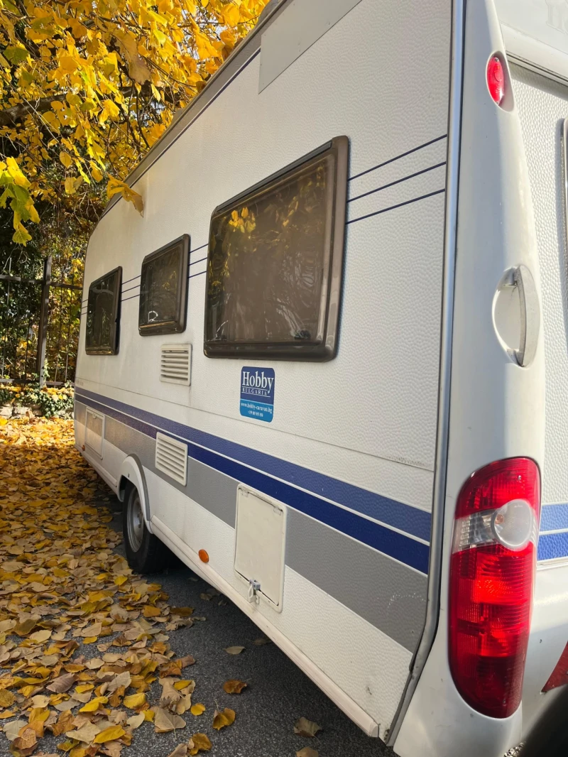 Каравана Hobby De luxe 460, снимка 4 - Каравани и кемпери - 52277428