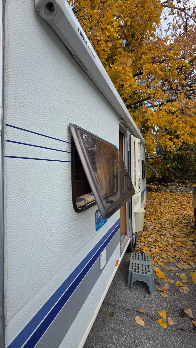 Каравана Hobby De luxe 460, снимка 13 - Каравани и кемпери - 52277428