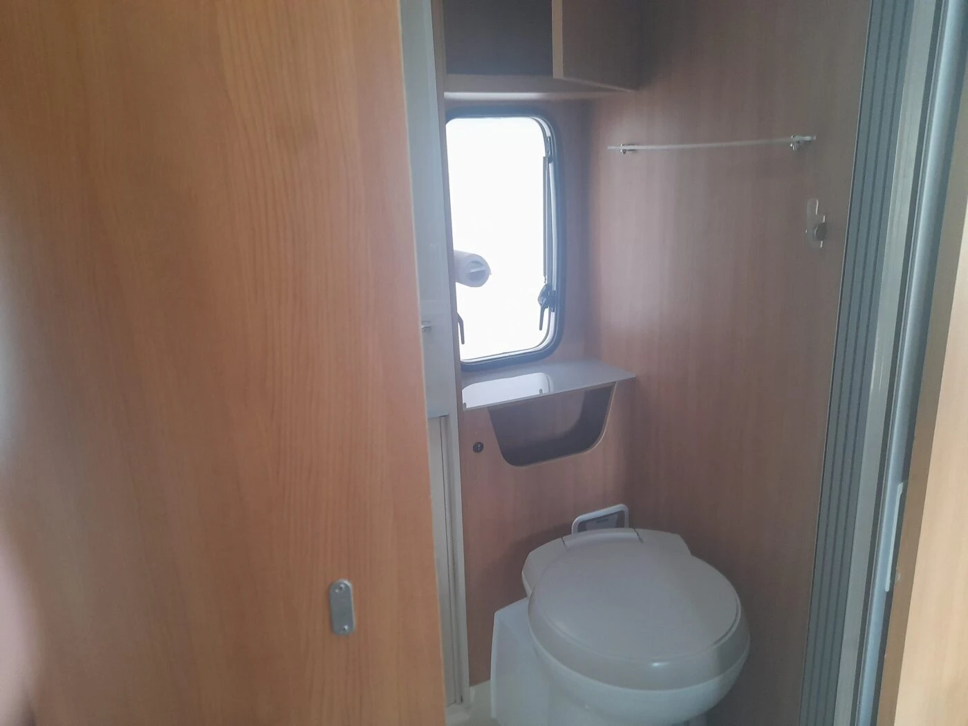 Кемпер Chausson Flash 12 Ford, снимка 12 - Каравани и кемпери - 55293912