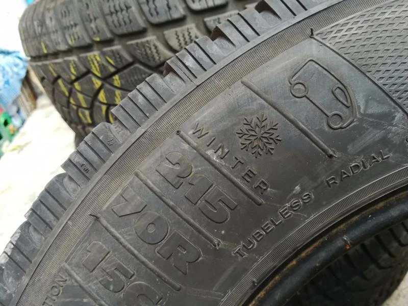 Гуми Зимни 215/70R15, снимка 6 - Гуми и джанти - 19551394