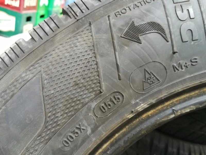 Гуми Зимни 215/70R15, снимка 7 - Гуми и джанти - 19551394