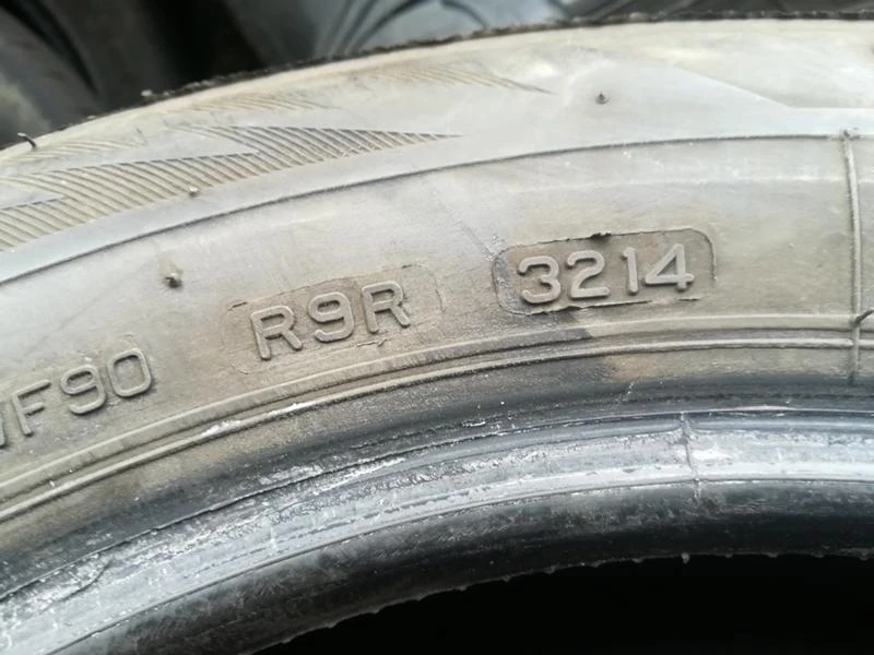 Гуми Зимни 185/60R15, снимка 5 - Гуми и джанти - 20432849