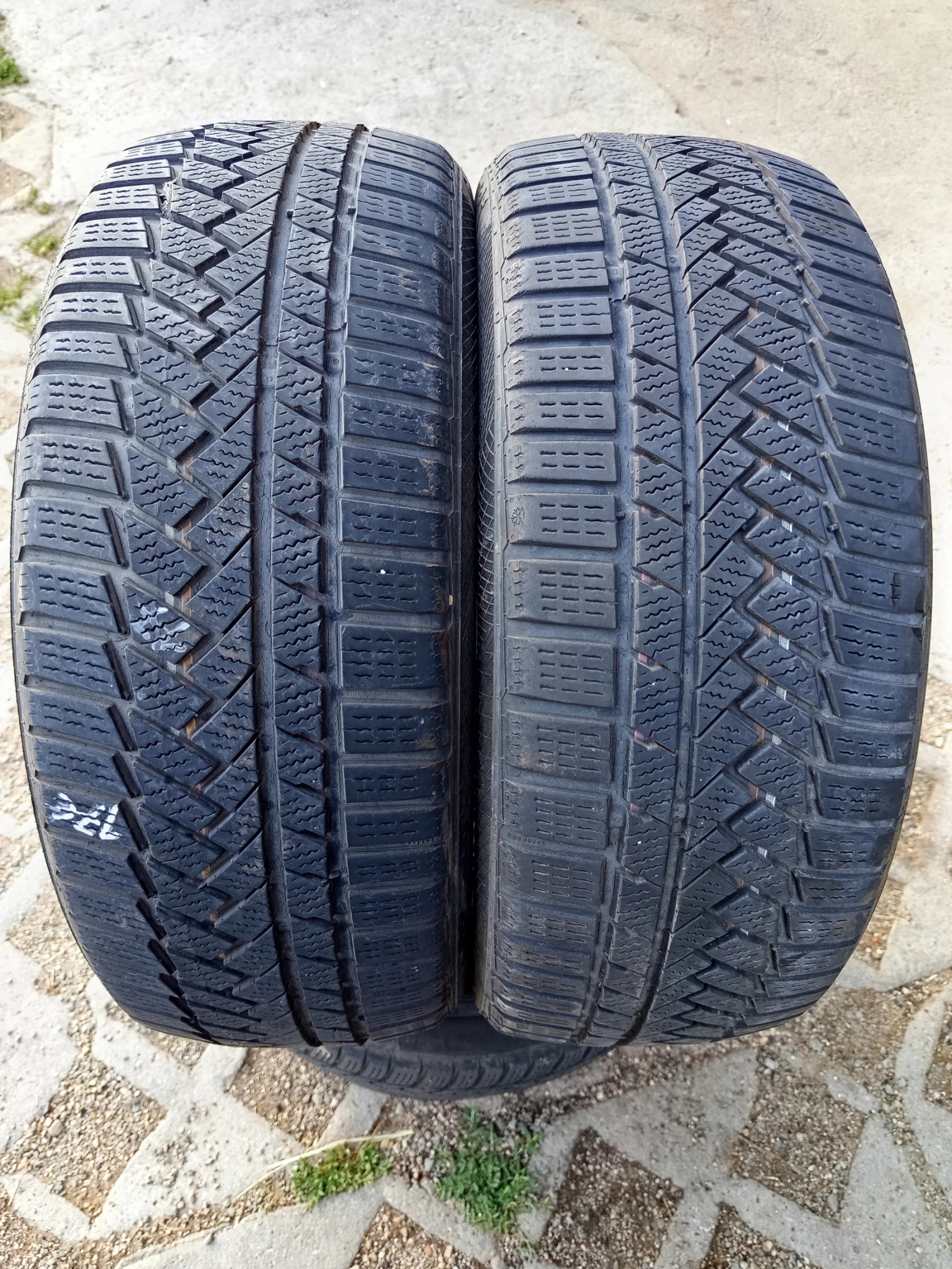 Гуми Зимни 205/50R17, снимка 2 - Гуми и джанти - 54753378