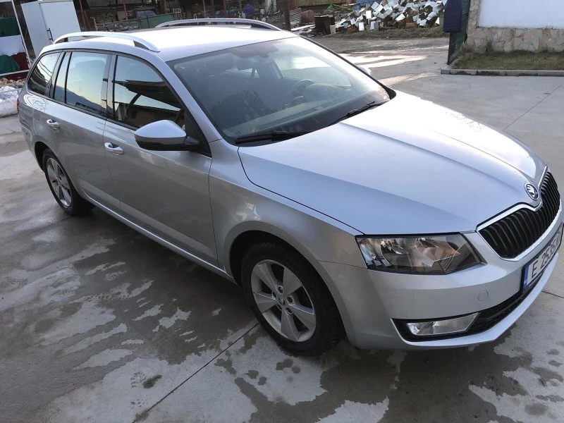 Skoda Octavia 1.6 4x4, снимка 6 - Автомобили и джипове - 47402930