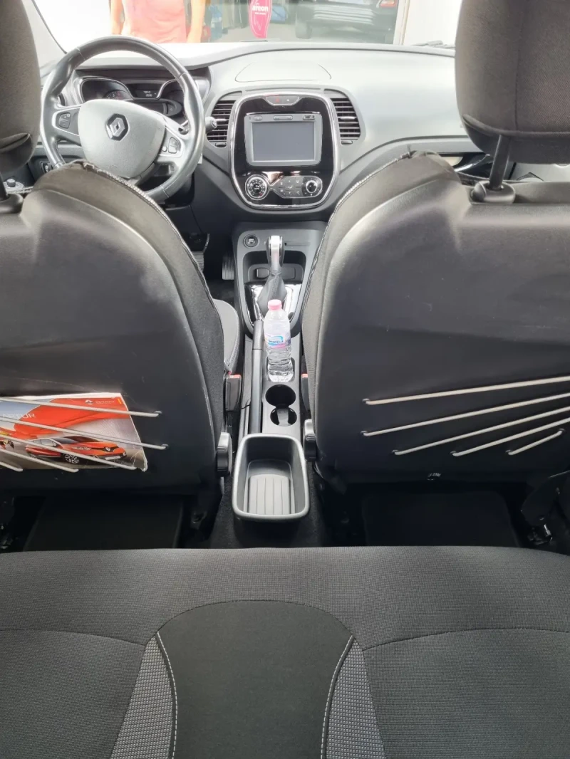 Renault Captur 1.2Tce, снимка 12 - Автомобили и джипове - 47368336