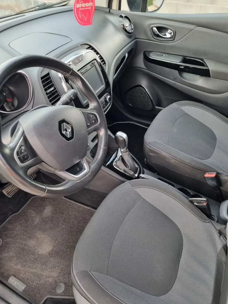 Renault Captur 1.2Tce, снимка 7 - Автомобили и джипове - 47368336