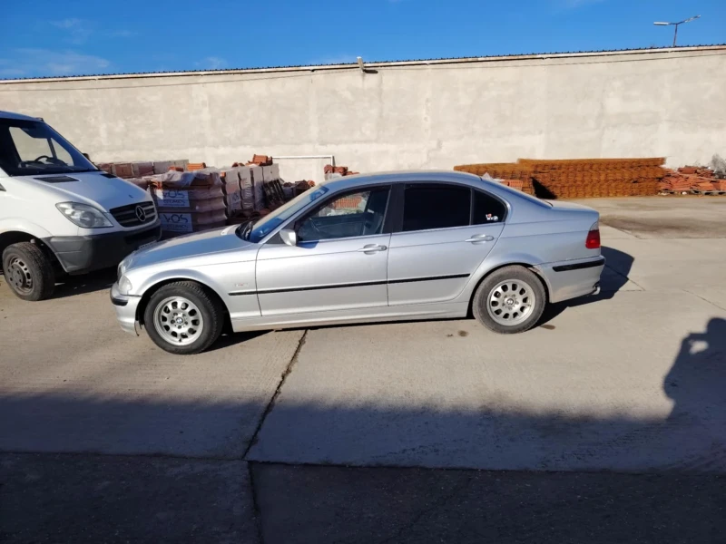 BMW 320, снимка 2 - Автомобили и джипове - 48603748