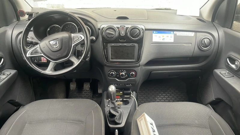 Dacia Lodgy Бенз/Газ, снимка 4 - Автомобили и джипове - 48975733