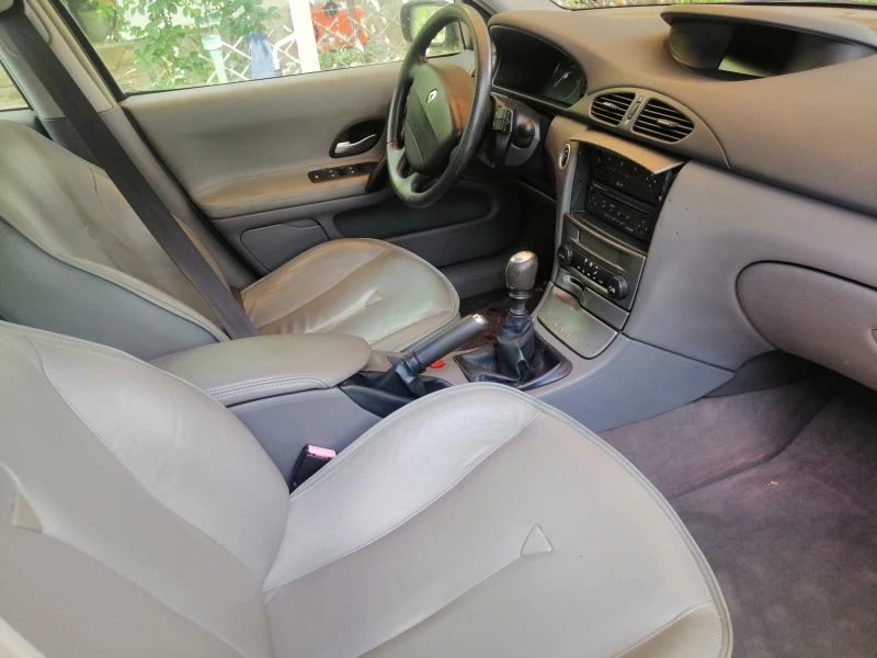 Renault Laguna, снимка 8 - Автомобили и джипове - 52544088