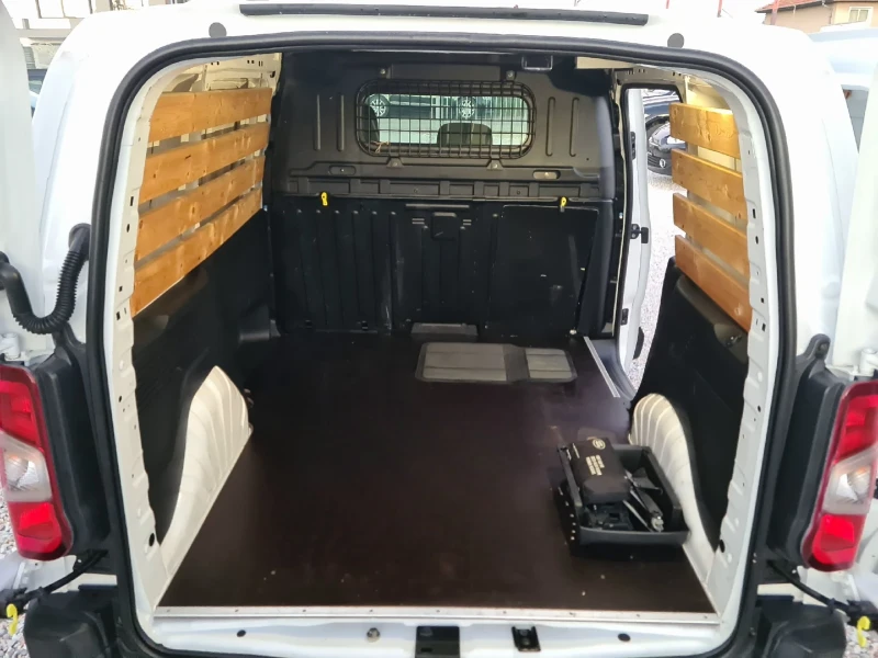 Peugeot Partner 1.5 HDI / navi / euro 6, снимка 14 - Автомобили и джипове - 51798395