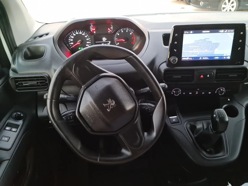 Peugeot Partner 1.5 HDI / navi / euro 6, снимка 11 - Автомобили и джипове - 51798395