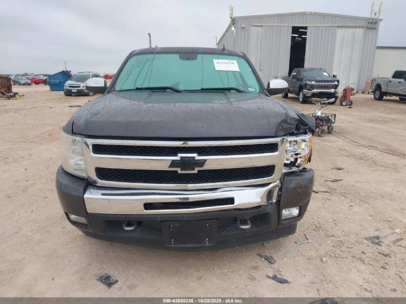 Chevrolet Silverado 5.3L V-8 VVT, 315HP 4X2 Drive, снимка 4 - Автомобили и джипове - 53021746