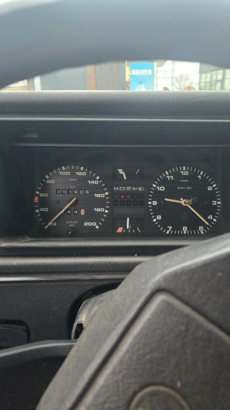 VW Golf 1.6D, снимка 7 - Автомобили и джипове - 53124443