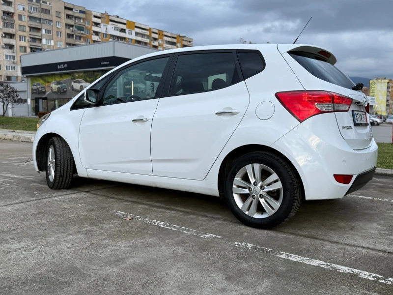 Hyundai Ix20, снимка 4 - Автомобили и джипове - 53276051