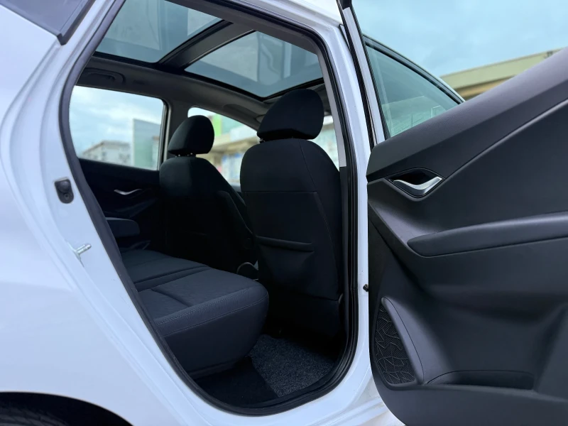 Hyundai Ix20, снимка 8 - Автомобили и джипове - 53276051