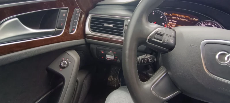 Audi A6 3.0 TDI C7 S-line/QUATTRO FULL LED/KEYLESS , снимка 16 - Автомобили и джипове - 53328372
