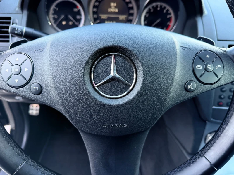 Mercedes-Benz C 180 AMG Avangard Гаражен автомобил, снимка 14 - Автомобили и джипове - 53534185