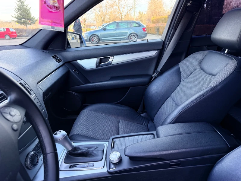 Mercedes-Benz C 180 AMG Avangard Гаражен автомобил, снимка 10 - Автомобили и джипове - 53534185