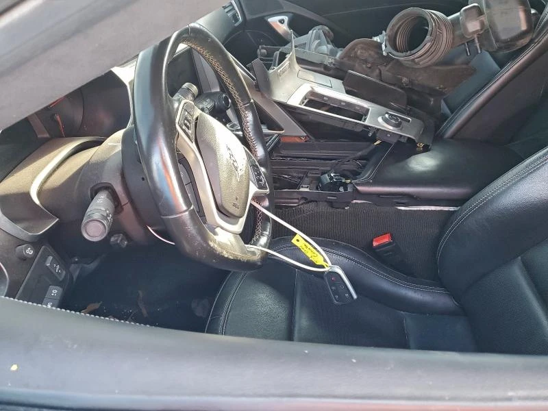 Chevrolet Corvette 6.2L 8 Rear-wheel drive, снимка 11 - Автомобили и джипове - 53344168