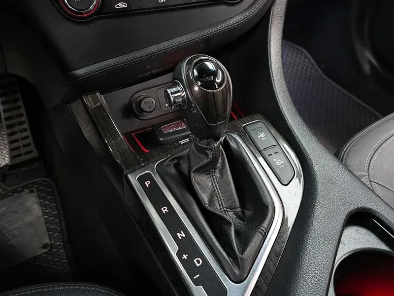 Kia K5 2.0 Turbo Gdi Noblesse, снимка 9 - Автомобили и джипове - 55847447