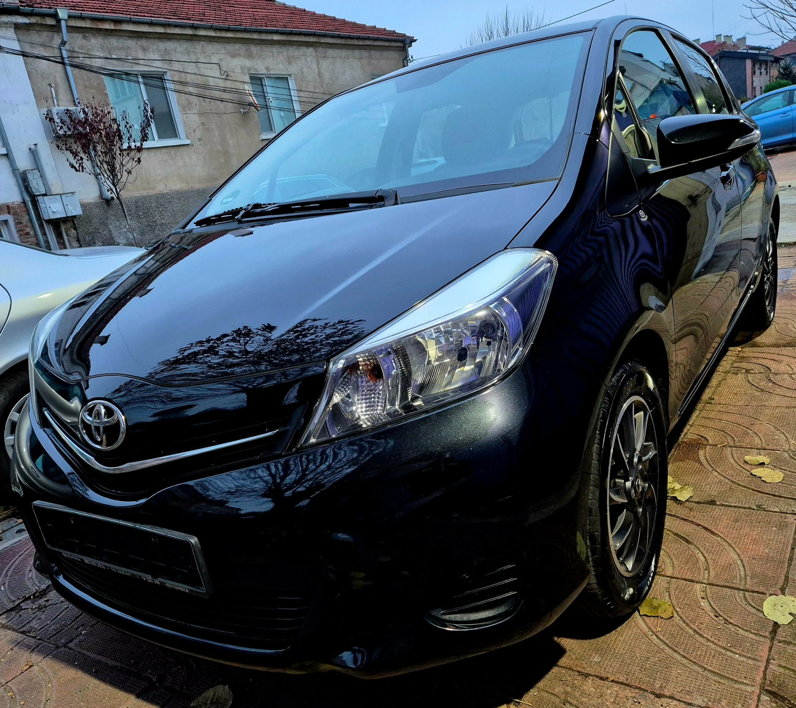 Toyota Yaris 1.33ivvt-нави-6speed-верига-нов - изображение 5