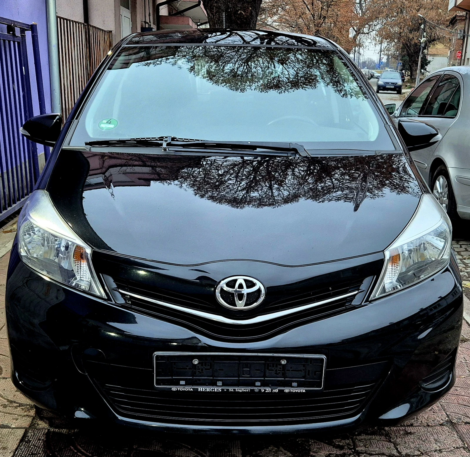 Toyota Yaris 1.33ivvt-нави-6speed-верига-нов - изображение 8