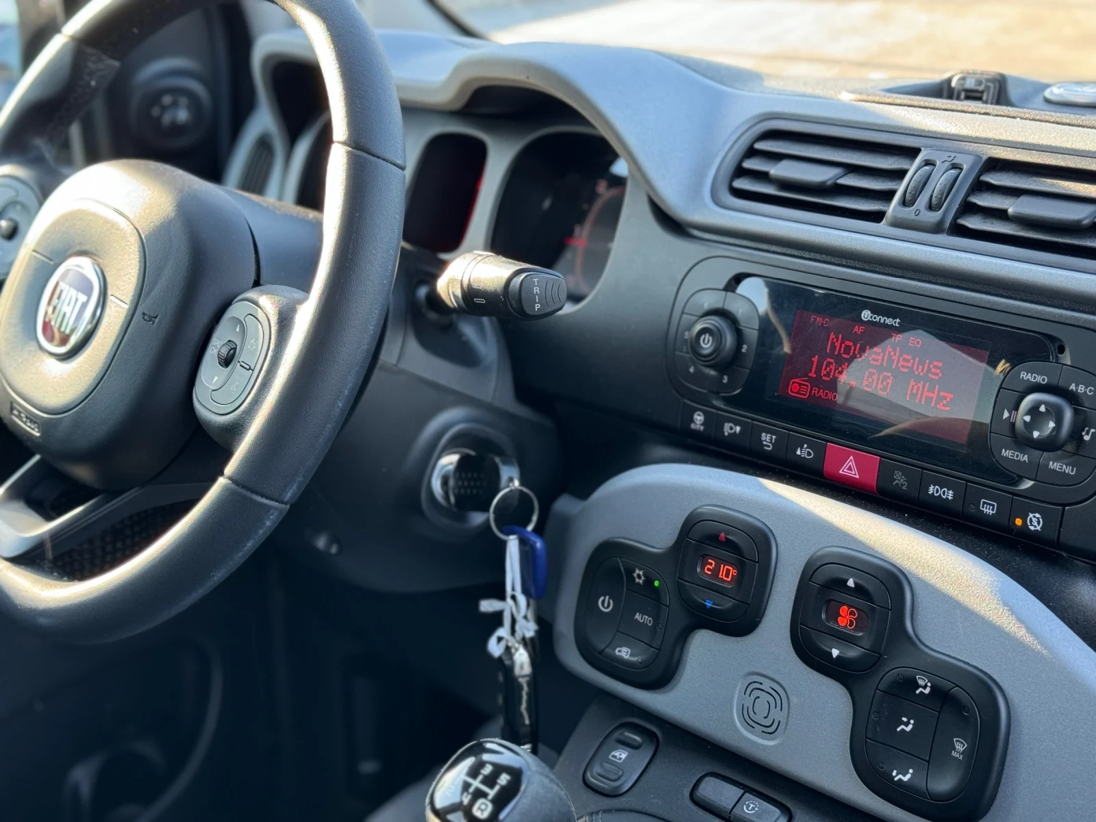 Fiat Panda 2018 Euro 6B disel 95cv / Cross - изображение 9