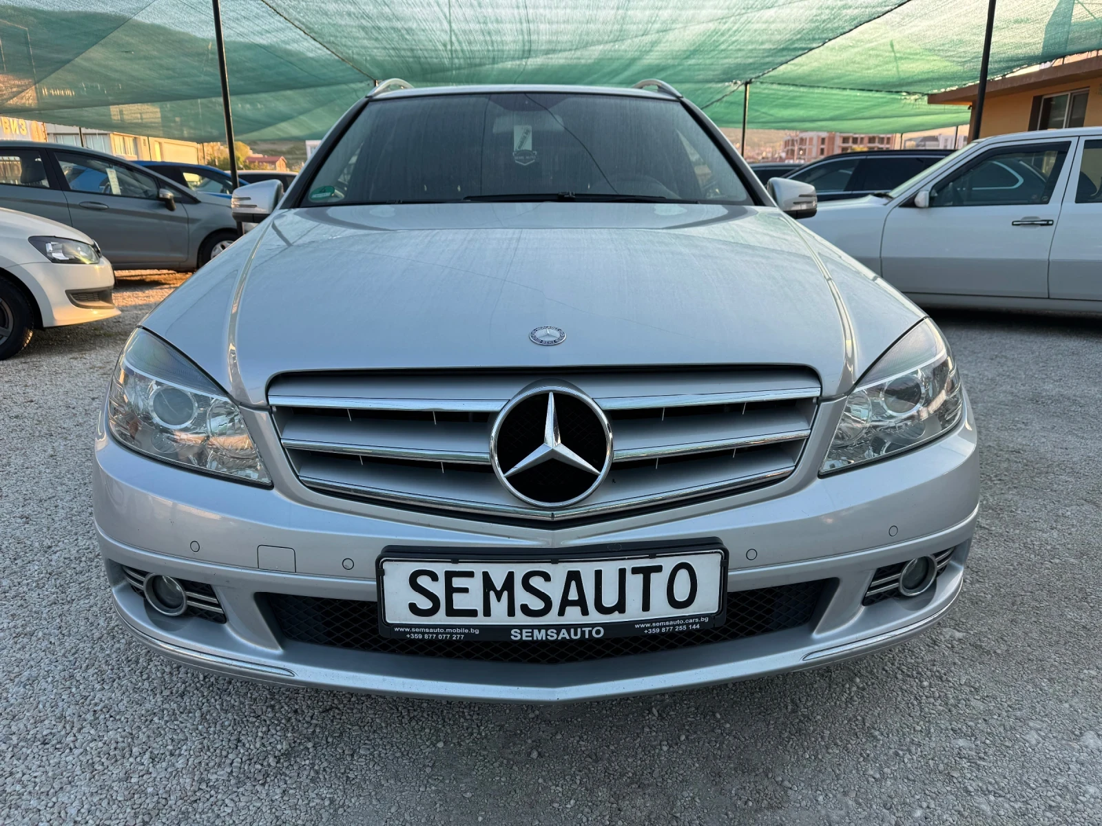 Mercedes-Benz C 180 CGI 1.8i BLUE EFFICIENCY AVANTGARDE - изображение 2