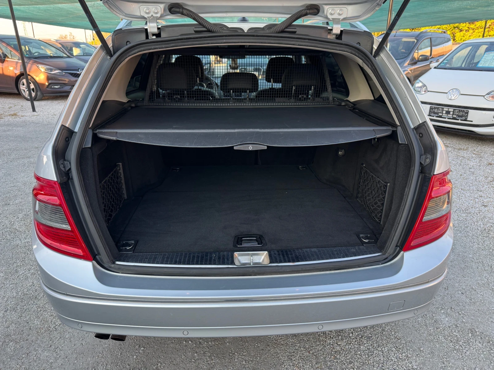 Mercedes-Benz C 180 CGI 1.8i BLUE EFFICIENCY AVANTGARDE - изображение 7