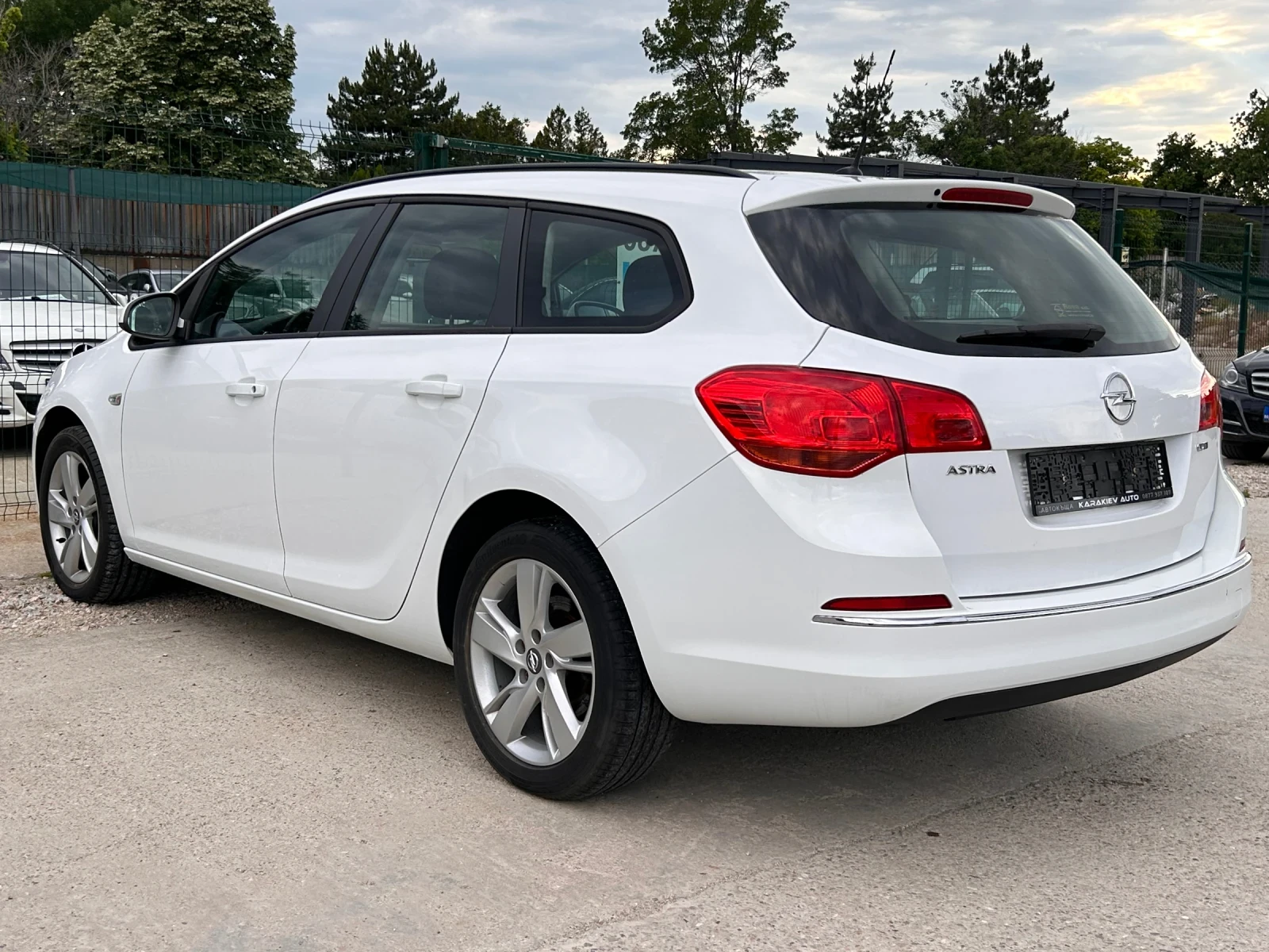 Opel Astra 1.7 - изображение 3