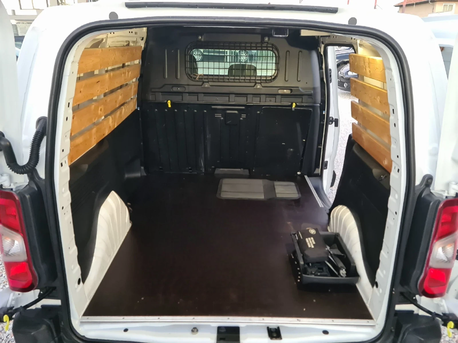 Peugeot Partner 1.5 HDI / navi / euro 6 | Mobile.bg   14